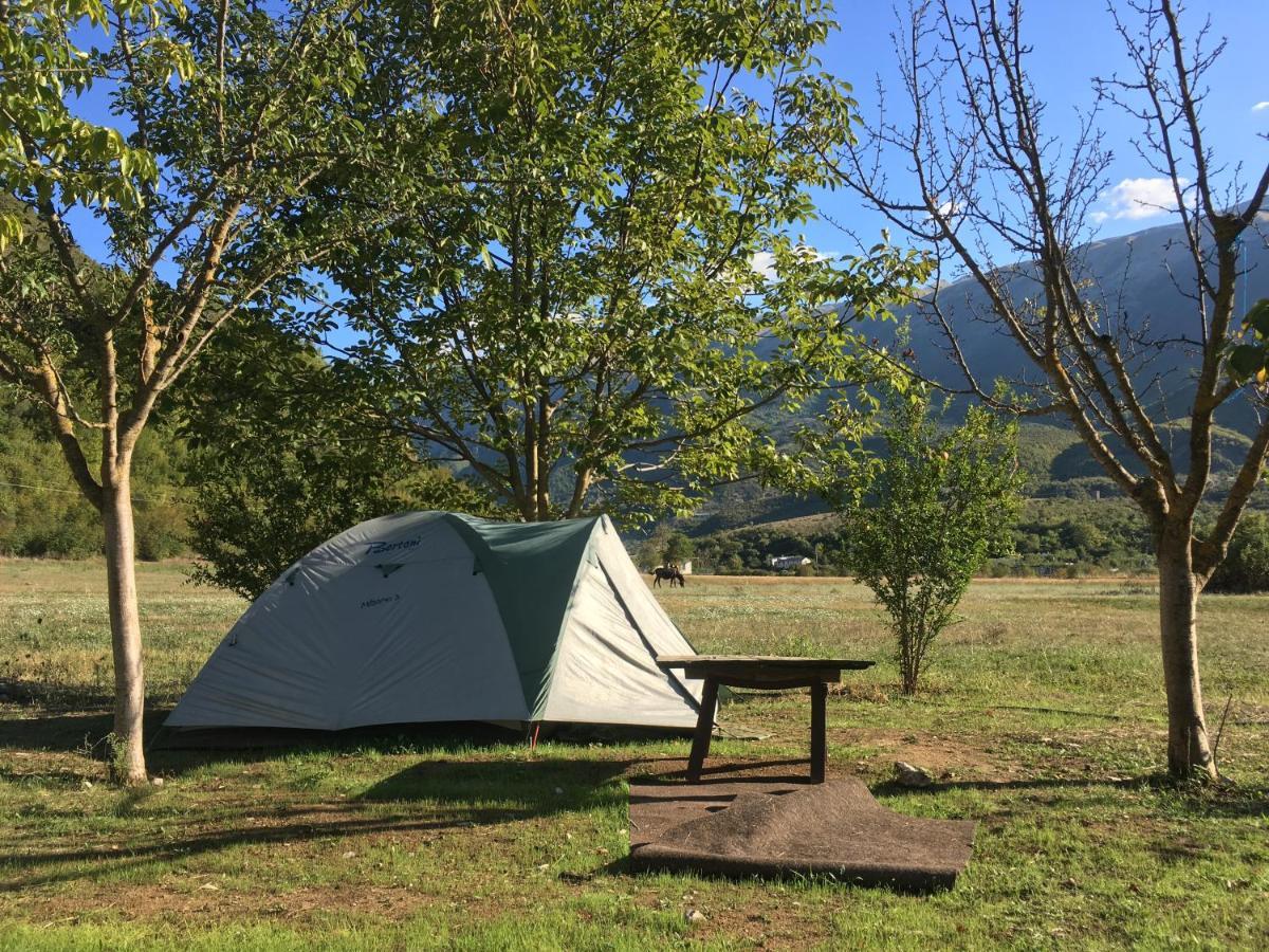 Albturist Ecocamping Permet & Outdoor Sports Center Hotel ภายนอก รูปภาพ